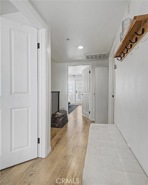 Detail Gallery Image 18 of 29 For 10894 Olinda St #109,  Sun Valley,  CA 91352 - 3 Beds | 3 Baths