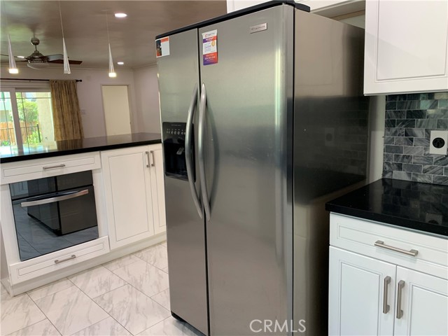 220 Laurel Avenue, Arcadia CA: https://media.crmls.org/medias/143b64a6-5f80-471b-86e2-31abbc1443d2.jpg