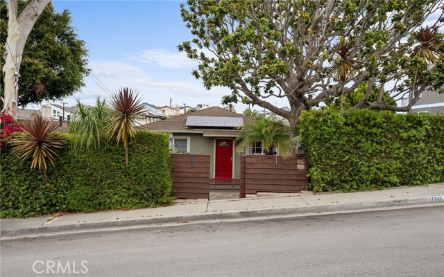 1700 Stanford Avenue, Redondo Beach CA: https://media.crmls.org/medias/143c7cd3-d837-4d28-b635-d61f783ba3ad.jpg