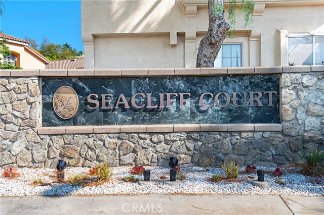 36 Nightingale Dr. Drive, Aliso Viejo CA: https://media.crmls.org/medias/143d154c-e39c-427d-8693-faca932421dd.jpg