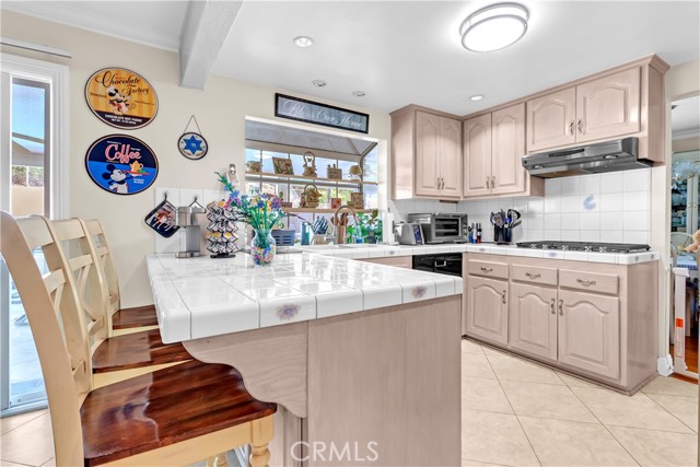 Detail Gallery Image 18 of 42 For 1010 W Yorktown Ave, Montebello,  CA 90640 - 4 Beds | 3 Baths