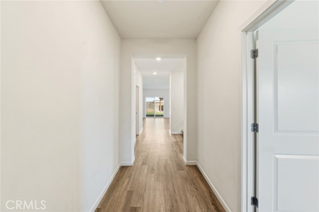 Detail Gallery Image 6 of 51 For 3503 Running Brook, Madera,  CA 93637 - 5 Beds | 2/1 Baths