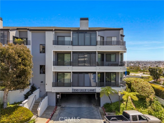 230 Lille Lane, Newport Beach CA: https://media.crmls.org/medias/143e495d-a6ea-4936-a959-a0c60a1bbf62.jpg