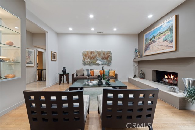 Detail Gallery Image 9 of 54 For 3601 Cananea, Encino,  CA 91436 - 6 Beds | 5/1 Baths