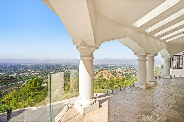 13320 Mulholland Drive, Beverly Hills CA: https://media.crmls.org/medias/143ed057-8b5c-42c8-9ec9-dceb4bc46f22.jpg