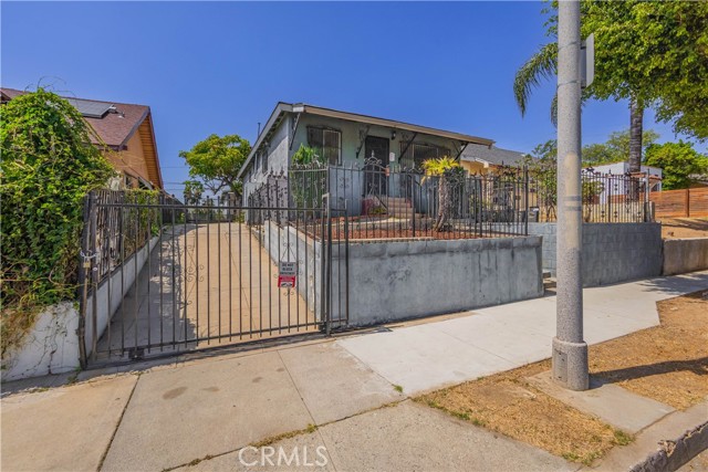 2653 Alice Street, Los Angeles CA: https://media.crmls.org/medias/143f626b-1a26-4d77-b776-9168d7d24f90.jpg