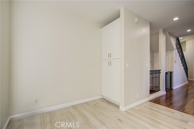 5635 Woodman Avenue, Valley Glen CA: https://media.crmls.org/medias/143f746a-ad39-49b3-8ef0-0df954820017.jpg