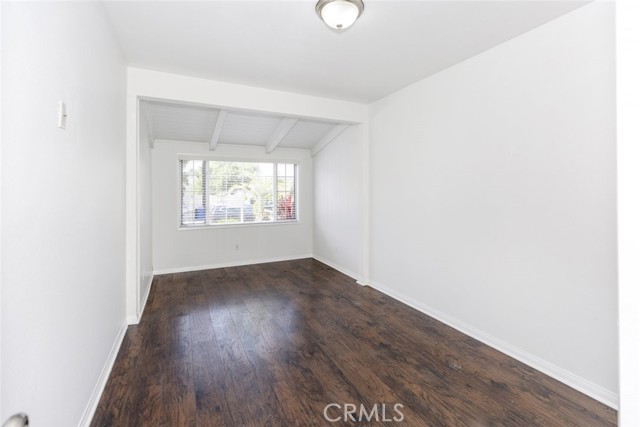 15847 Marlin Place, Van Nuys CA: https://media.crmls.org/medias/143f9de1-1d6f-4d56-8eb6-bf28b4eef4e6.jpg