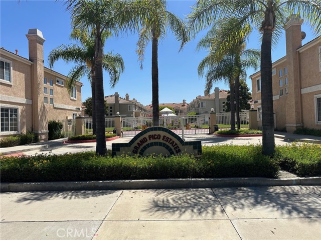 Detail Gallery Image 1 of 7 For 4004 Rosemead Bld #2,  Pico Rivera,  CA 90660 - 3 Beds | 2/1 Baths