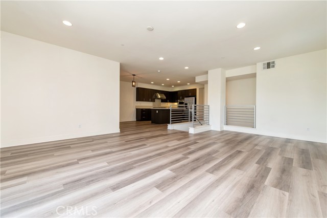 Detail Gallery Image 9 of 31 For 120 Rockefeller, Irvine,  CA 92612 - 3 Beds | 3 Baths