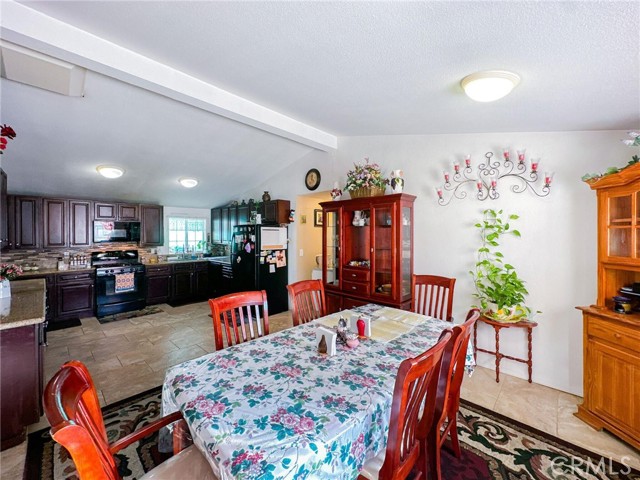 Detail Gallery Image 13 of 43 For 2117 Windflower Dr #108,  Rosamond,  CA 93560 - 5 Beds | 2 Baths