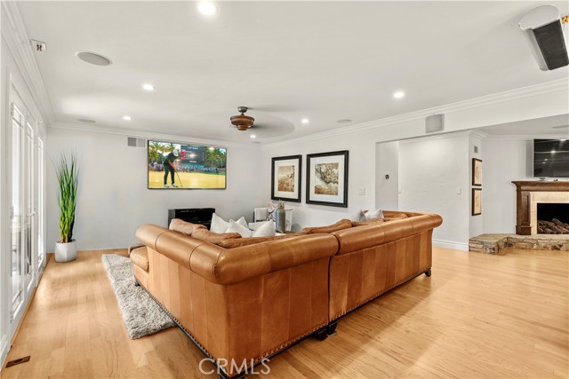 Detail Gallery Image 20 of 57 For 19151 Fowler, Santa Ana,  CA 92705 - 5 Beds | 4 Baths