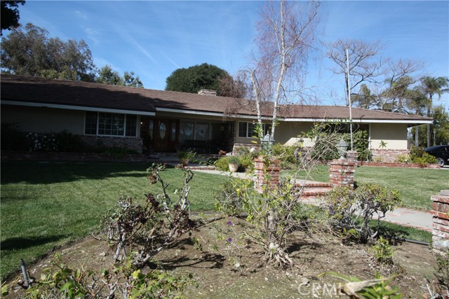 9423 Beckford Avenue photo 3