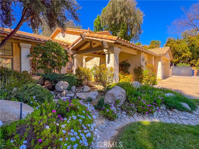 Detail Gallery Image 3 of 71 For 30616 Kristin Court, Redlands,  CA 92373 - 4 Beds | 4/1 Baths