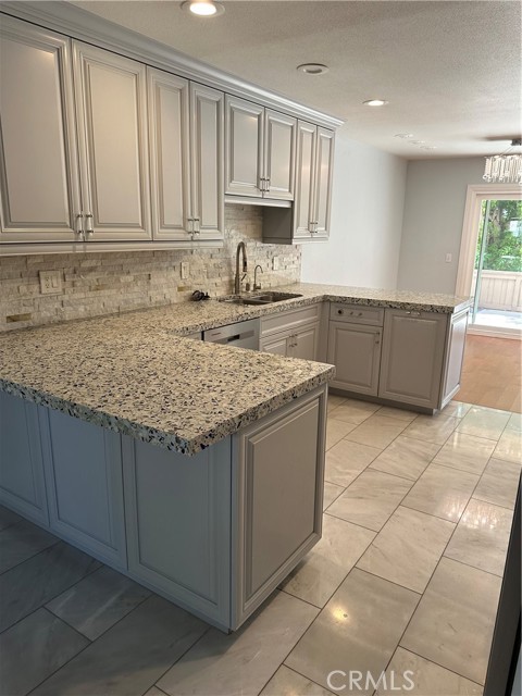 Image 12 of 27 For 516 Westchester