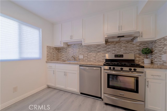 Detail Gallery Image 7 of 31 For 5593 Pioneer Bld #18,  Whittier,  CA 90601 - 2 Beds | 1/1 Baths