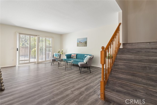 Detail Gallery Image 10 of 38 For 30112 Elizabeth Ct, Agoura Hills,  CA 91301 - 3 Beds | 2/1 Baths