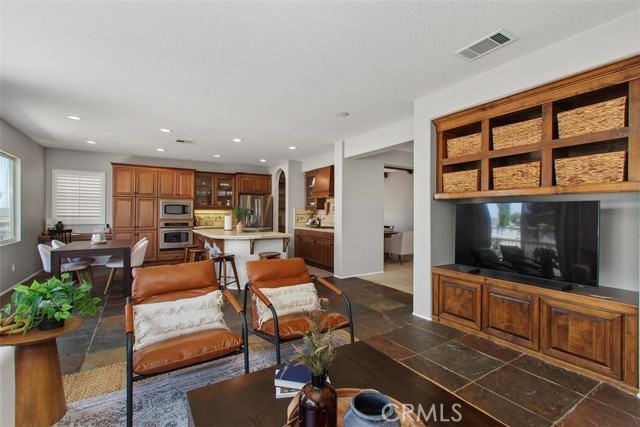 Detail Gallery Image 11 of 38 For 33293 Manchester Rd, Temecula,  CA 92592 - 4 Beds | 2/1 Baths