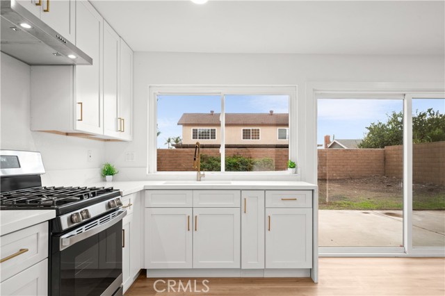 554 E Fairfield Court, Ontario CA: https://media.crmls.org/medias/144555bf-7963-47f7-99bf-539225f64e17.jpg