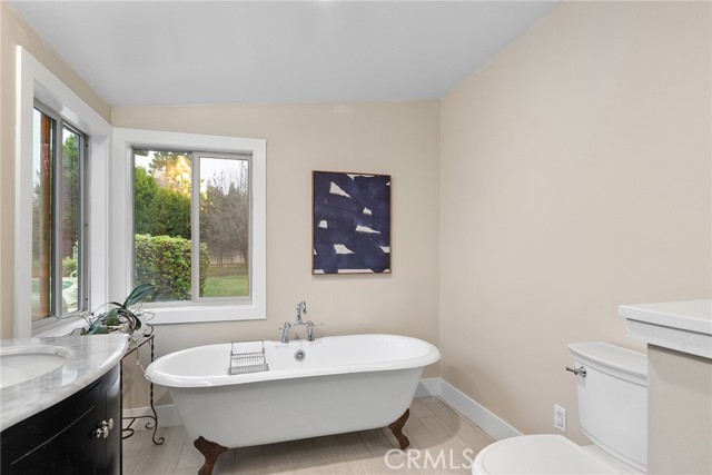 Detail Gallery Image 39 of 64 For 2250 Fern Ave, Chico,  CA 95926 - 4 Beds | 2 Baths