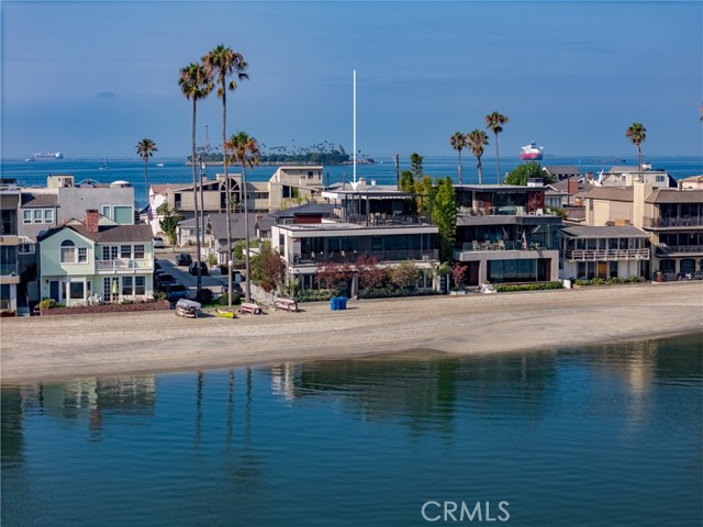 Detail Gallery Image 1 of 1 For 45 Dana Pl, Long Beach,  CA 90803 - 4 Beds | 5 Baths