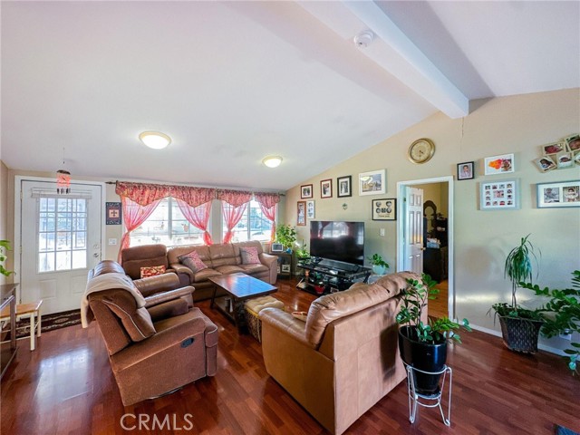 Detail Gallery Image 15 of 43 For 2117 Windflower Dr #108,  Rosamond,  CA 93560 - 5 Beds | 2 Baths