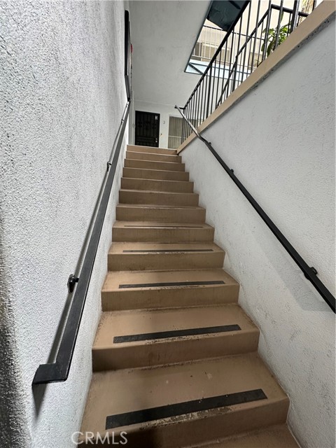 120 Alamitos Avenue, Long Beach CA: https://media.crmls.org/medias/14462aac-5f20-4d67-bf6e-a0eed305f5ec.jpg