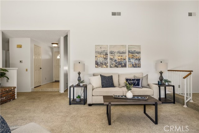 Detail Gallery Image 3 of 12 For 5090 Webb Pl, Yorba Linda,  CA 92886 - 3 Beds | 2 Baths