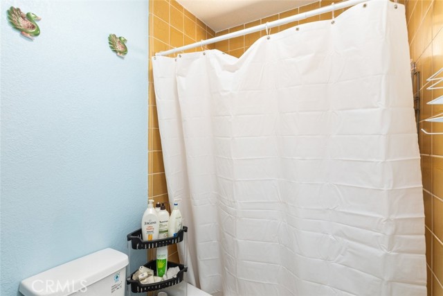 17733 Fresno Street, Hesperia CA: https://media.crmls.org/medias/1446e27b-3f92-4f30-9265-72134b6f2f06.jpg