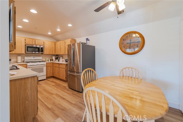 409 Utica Avenue, Huntington Beach CA: https://media.crmls.org/medias/14470e42-a133-49ef-a290-f4d0e6529381.jpg