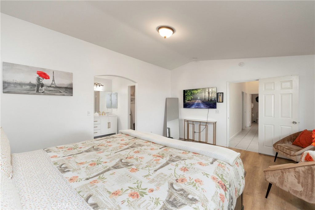 MLS #IG25254323 image #26