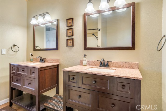 Detail Gallery Image 17 of 30 For 39576 Oak Glen Rd, Fawnskin,  CA 92333 - 2 Beds | 3/1 Baths
