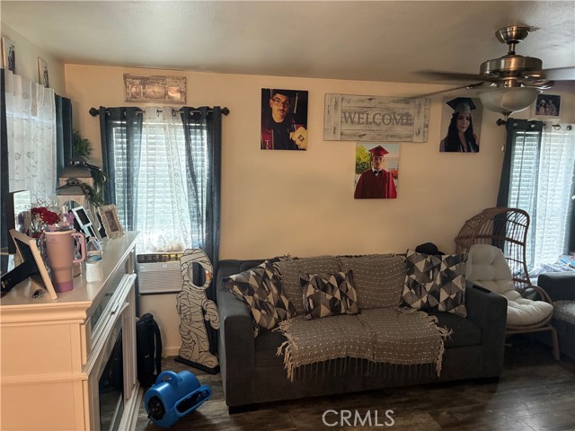 Detail Gallery Image 10 of 26 For 12700 Elliott Ave #425,  El Monte,  CA 91732 - 3 Beds | 2 Baths