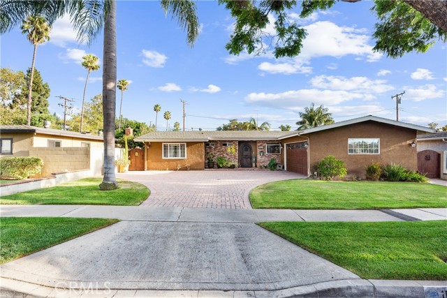 1646 E 15th Street, Santa Ana CA: https://media.crmls.org/medias/144aa61d-e7a7-4eea-a0ec-c15f8b4ec89d.jpg