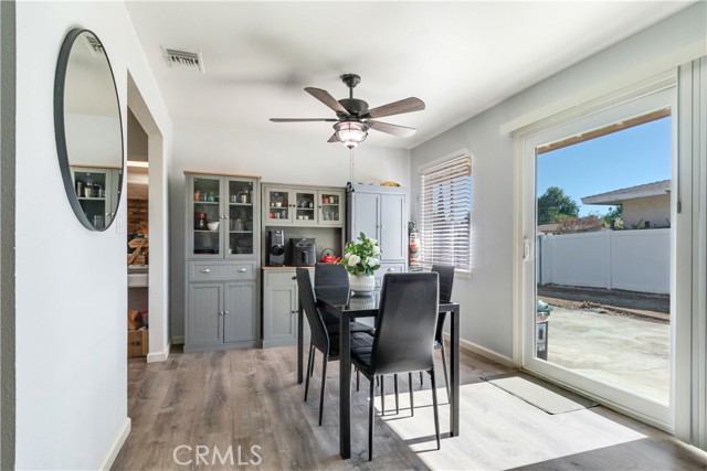 Detail Gallery Image 5 of 18 For 975 Brookside Ave, Redlands,  CA 92373 - 4 Beds | 2 Baths