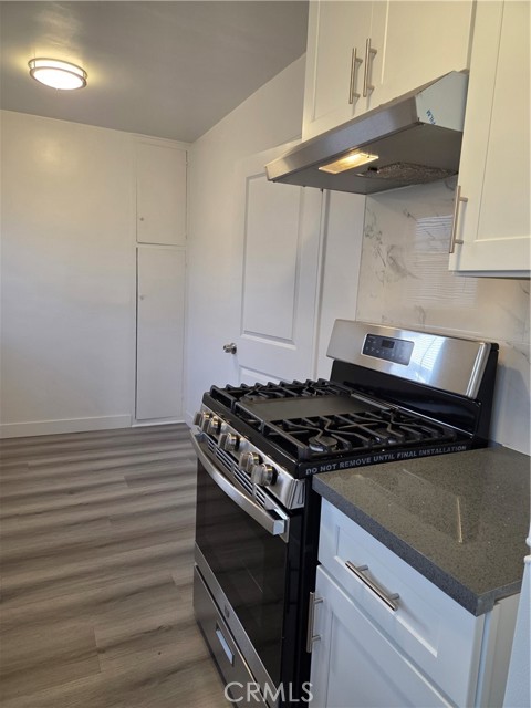 Detail Gallery Image 4 of 14 For 356 S Sierra Madre #360 1/2,  Pasadena,  CA 91107 - 1 Beds | 1 Baths