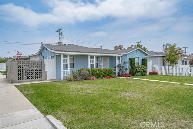 17002 S Catalina Avenue, Gardena CA: https://media.crmls.org/medias/144b4954-cce1-49e1-852e-fe5e7c1959e1.jpg