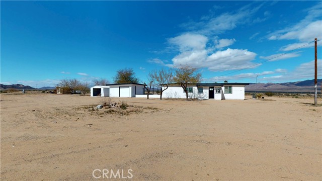 Detail Gallery Image 6 of 45 For 2580 Marks, Twentynine Palms,  CA 92277 - 4 Beds | 2 Baths