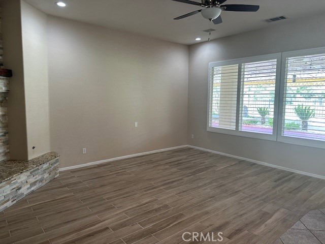 Detail Gallery Image 8 of 20 For 29237 Sparkling Dr, Menifee,  CA 92584 - 2 Beds | 2/1 Baths