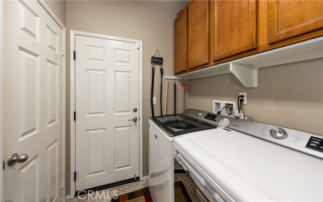 13025 Bowker Play Court, Beaumont CA: https://media.crmls.org/medias/144c0f5d-763e-4a6d-8b38-b4b2a5d651f1.jpg
