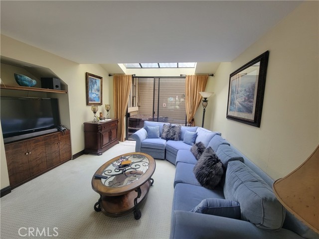 Detail Gallery Image 14 of 23 For 5 Morning Glory, Irvine,  CA 92603 - 3 Beds | 2 Baths