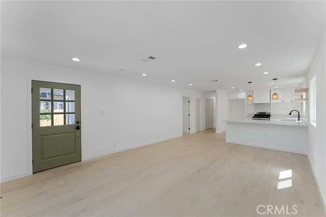 Detail Gallery Image 4 of 17 For 2740 S Sycamore, Los Angeles,  CA 90016 - 3 Beds | 2 Baths