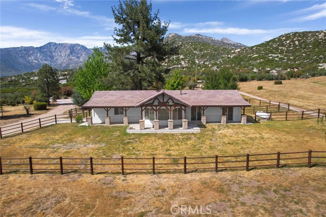 Detail Gallery Image 4 of 74 For 29101 Bonita Vista Rd, Mountain Center,  CA 92561 - 10 Beds | 7 Baths