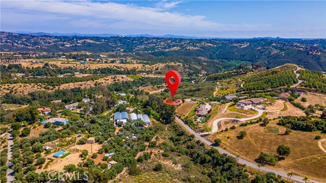 40468 Rock Mountain Drive, Fallbrook CA: https://media.crmls.org/medias/144d272a-2b85-4737-a05b-460399c2ce4a.jpg