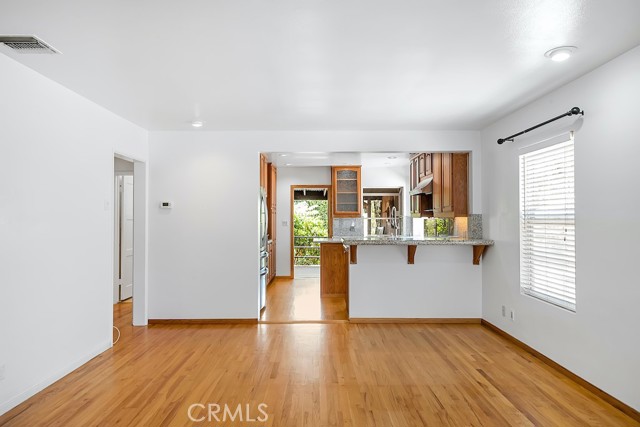 870 Rosecrans Avenue, Manhattan Beach, California 90266, 3 Bedrooms Bedrooms, ,2 BathroomsBathrooms,Residential,Sold,Rosecrans,SB21187159