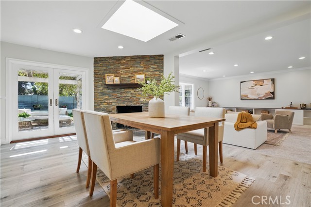 13811 Palace Way, Tustin CA: https://media.crmls.org/medias/144d9f4a-2293-4e47-b67a-b71c15060a54.jpg