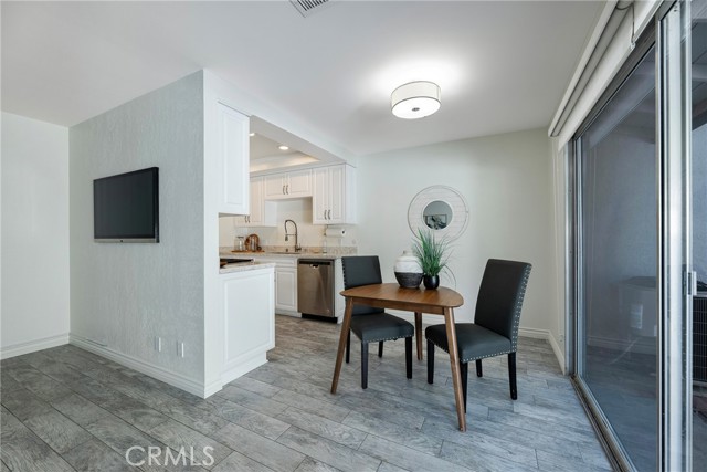 Detail Gallery Image 6 of 63 For 20247 Fern Creek Ln, Yorba Linda,  CA 92886 - 2 Beds | 1/1 Baths