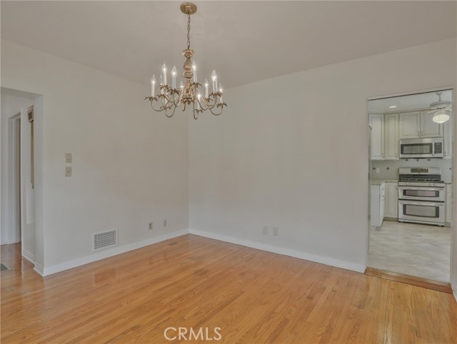 1017 Cordova Avenue, Glendale CA: https://media.crmls.org/medias/144de41b-685e-4abf-bd3e-4a6d23e6846a.jpg