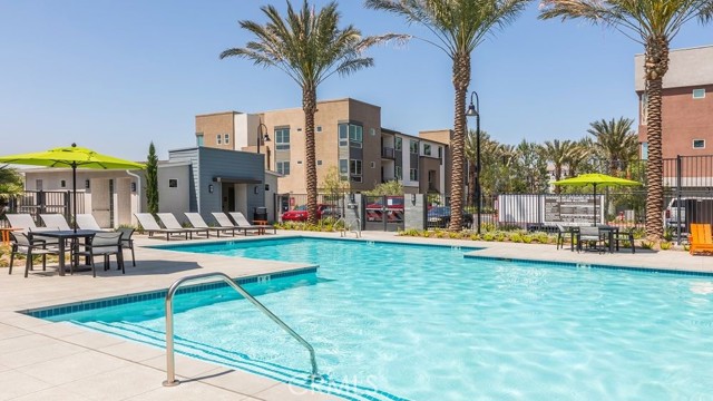 Detail Gallery Image 6 of 13 For 980 N Tangent Privado #101,  Ontario,  CA 91764 - 2 Beds | 2 Baths