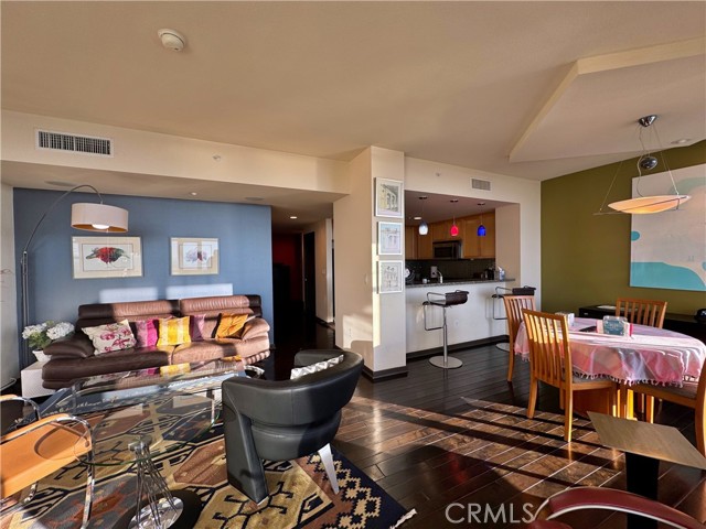 Detail Gallery Image 15 of 39 For 400 W Ocean, Long Beach,  CA 90802 - 2 Beds | 2 Baths